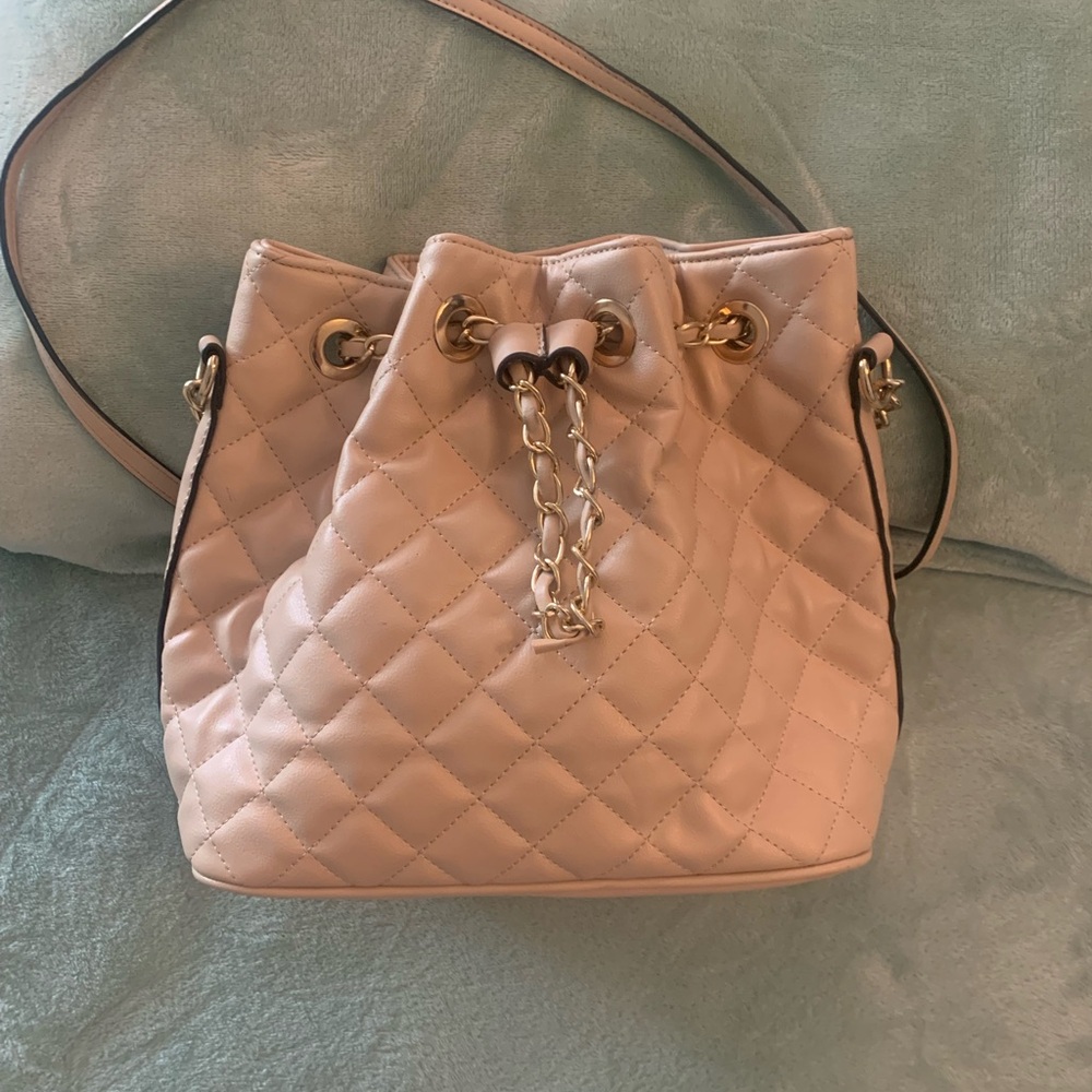 NWOT Aldo Champagne Quilted Vegan Leather Drawstring Crossbody Handbag